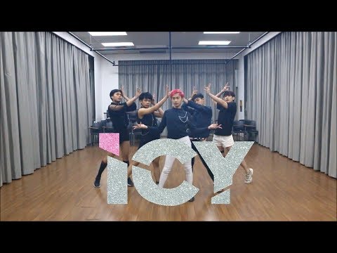ITZY (있지) "ICY" Cover by Aczy