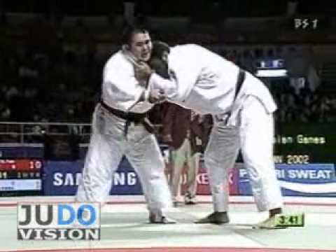 JUDO 2002 Asian Championships: Yasuyuki Muneta 棟田 康幸 (JPN) - Sayed Mahmoud Miran (IRI)