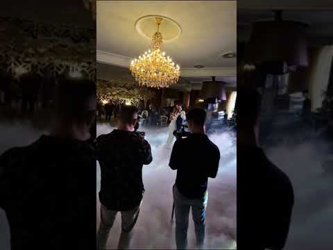 Dansul Mirilor Lucian & Anda by M.D.A Oradea. Tel: 0770 14 25 16.