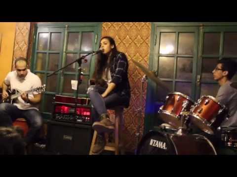 Back to black -Amie winehouse (acoustic cover)