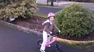 preview picture of video 'Brianna on her Strider balance bike'