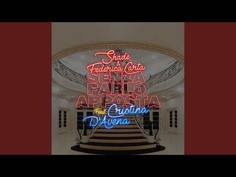 Senza farlo apposta (feat. Cristina D'Avena)