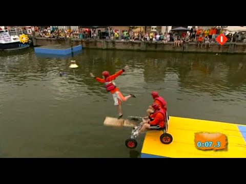 Snel naar de bel (2) | TE LAND TER ZEE EN IN DE LUCHT