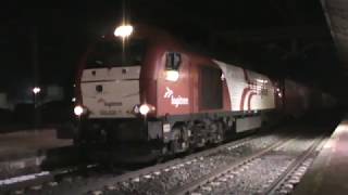 preview picture of video 'Trenes en Villarrobledo (4ª parte) Trabajos, mercantes y una 252 especial (252.070 GrandesLineas)'