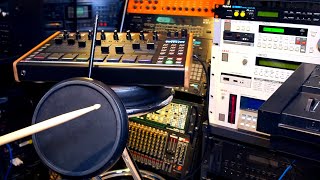 Video thumbnail for Drum replacement in the 80s | Akai S700 audio trigger input by Espen Kraft