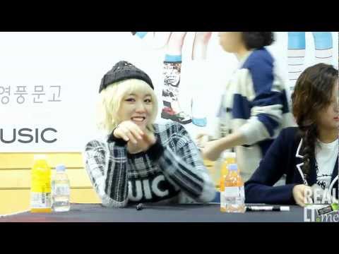 121213 Hellovenus Lime Autograph Session