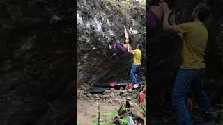 Photo of problem Bastardos endogámicos derecha in Tamajón boulder Area
