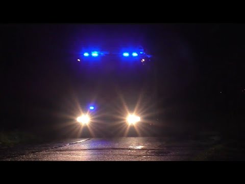 Brandweer Spaarndam 123230 en Stage OVD 121698 met spoed naar een Voertuig te water in Haarlem