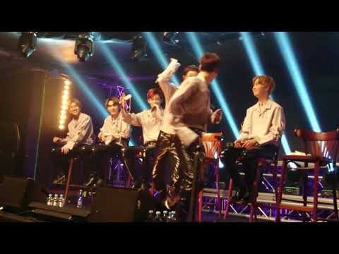 24k concert 2018 - Hongseob zipping up his pants, Jeonguk singing UR SO CUTE!