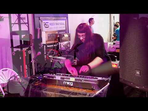 Lisa Bella Donna Live Performance At The Brooklyn Synth Expo