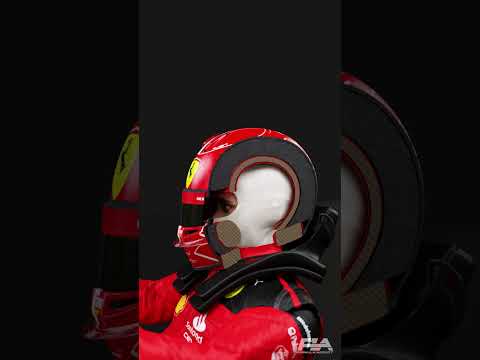 What's inside an F1 Helmet? 🏎🤔