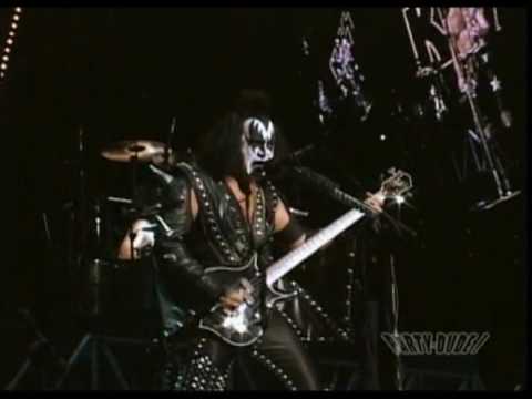 KISS - King Of The Night Time World - Tokyo 2004 - Rock The Nation Tour (HQ) ProShot