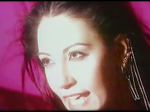 Özlem Tekin - Aşk Her Şeyi Affeder Mi (Official Video)