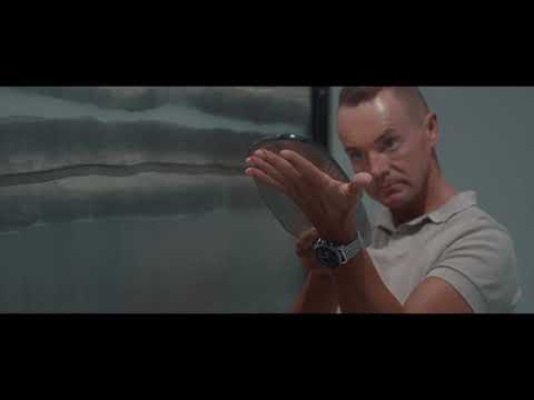 Crafting the Langhe Pivot Doors by ROKA with Arte Veneziana Artistic Glass