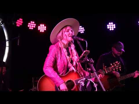 Britnee Kellogg - Hey Mama   Million Dollar Cowboy Bar  Jackson, WY        May 28, 2022