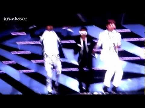[FC] TVXQ ~ Purple Line @ SMTown SG (20121123)