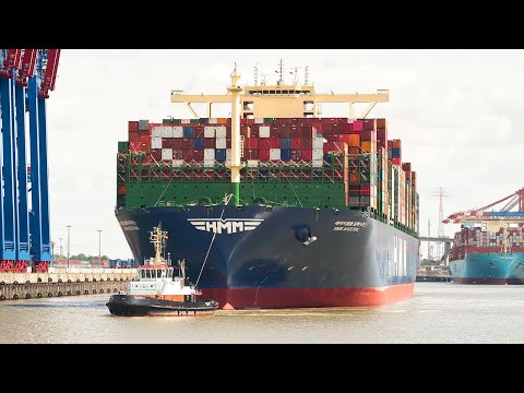 World's Largest Container Ship HMM ALGECIRAS leaving port of Hamburg | HDR
