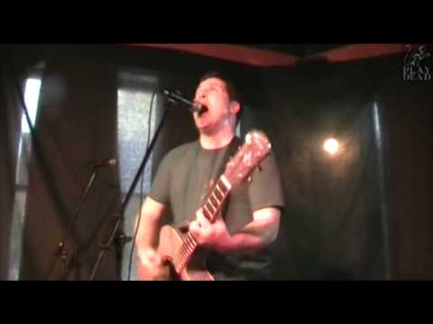Si Hall -  Live @ The Playdead Fringe