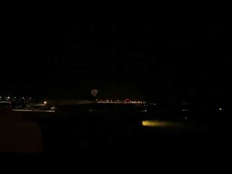 Éjszakai reptérlátogatás