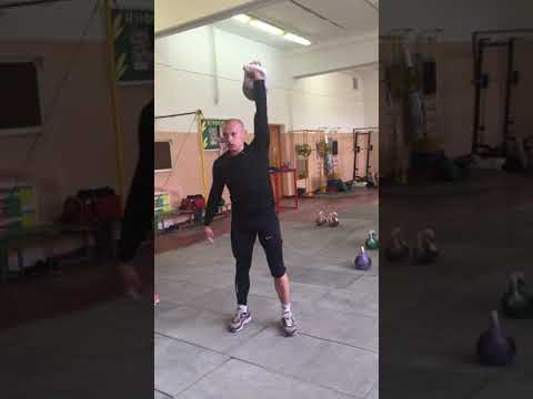 Anasenko Anton snatch 10 min 32 kg 227 reps