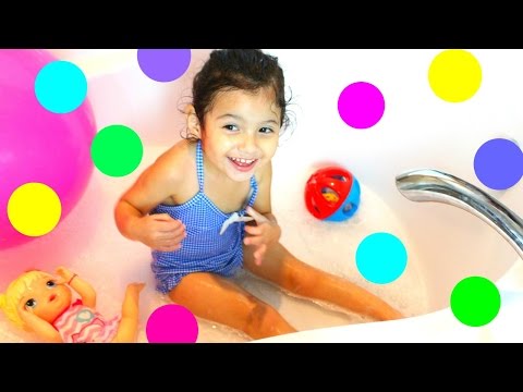 REAL Toddler Girl Taking a Bath with Baby Alive Better Now Bailey Doll/ Baby Alive Toys