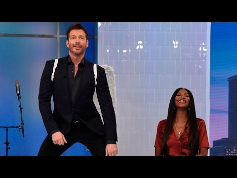 Naomi Campbell Teaches Harry Connick Jr to Walk the Runway