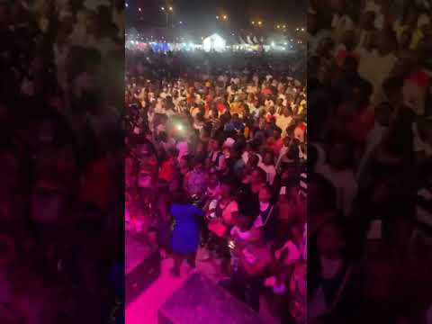 Iba One en concert aux bama art avec young Barry et Anycris 🔥🔥🔥