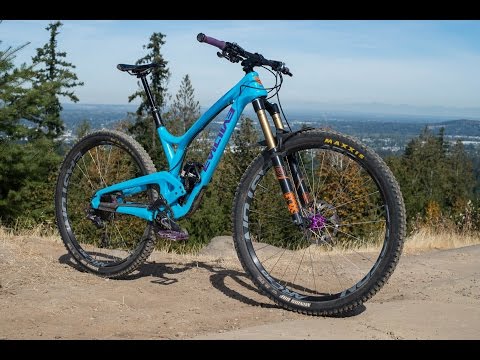 Evil Bikes - The Wreckoning and the Insurgent Review at Fanatikbike.com