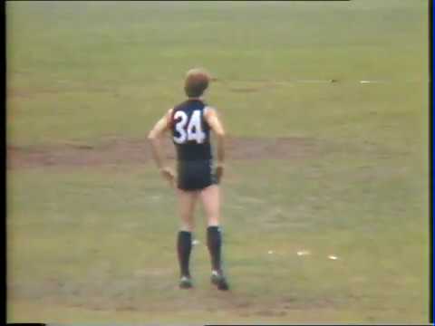 Watching Alex Marcou from the Hawthorn stand - Second Quarter Round 21 1982