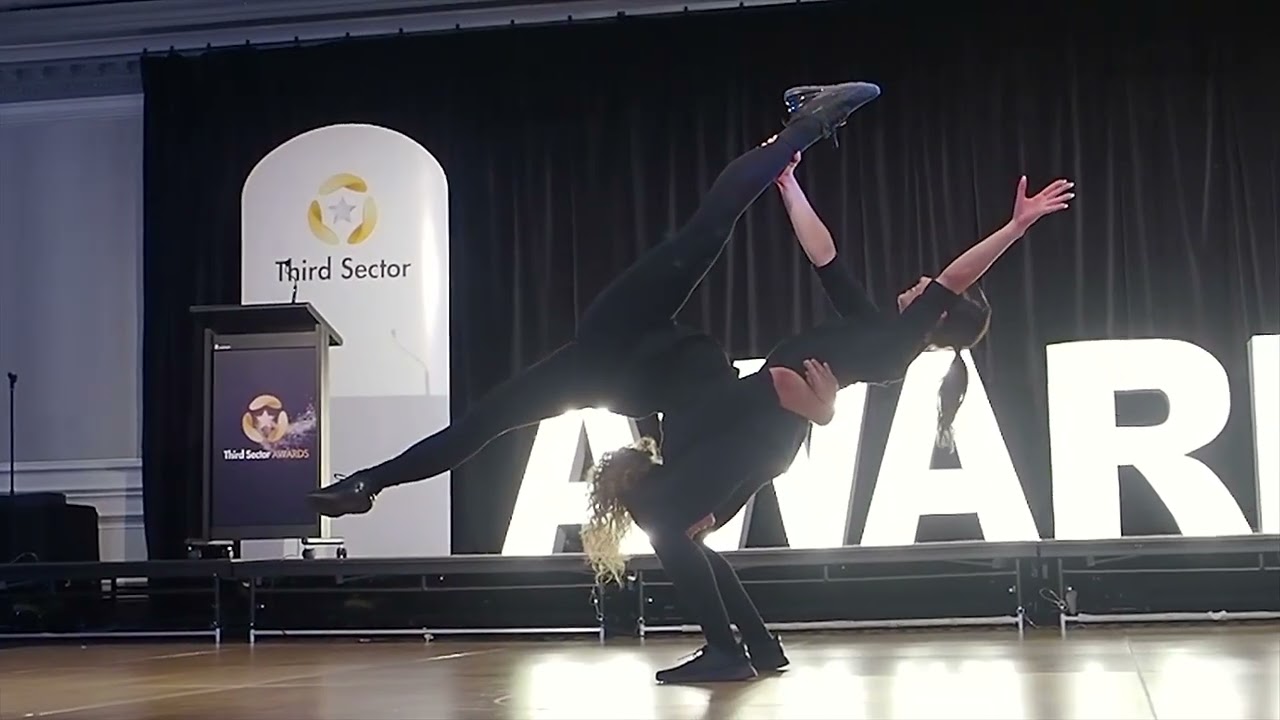 Home Page 25 Awards Night - Flash Mob Waiters Stunt Show