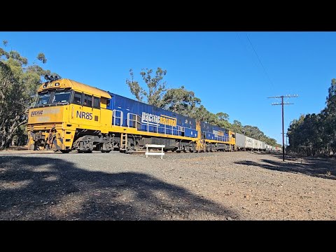 6MP4 PN down "Linfox Express #1" (NR85 NR108, 69P), Melbourne to Perth, 1740, 20/2/26, Deep Lead VIC