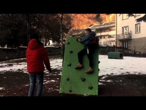 Tre uomini e una gamba (parodia)