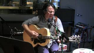 Grant-Lee Phillips Plays "Night Birds" Live on Soundcheck
