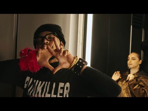 Implaccable - Super Mega Cool Friend [Clip Officiel]