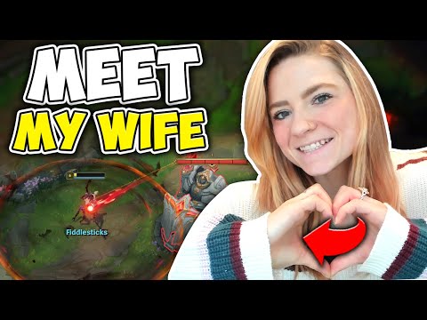 I taught my wife how to play League of Legends! (it was a disaster 😂)