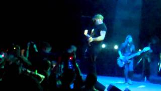 Thievery Corporation - The Heart&#39;s A Lonely Hunter (Feat David Byrne, Live)