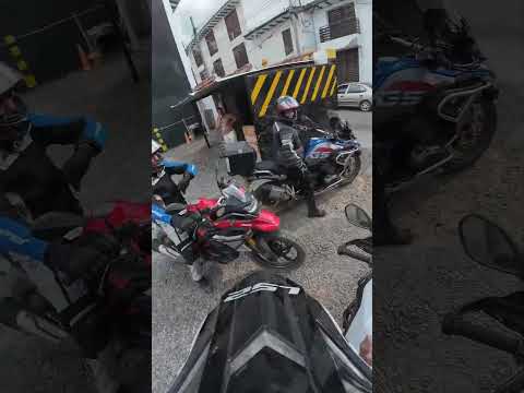 An Off-Road Trip to Paramo La Cuchilla / Paseo Off-Road al Páramo La Cuchilla