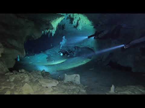 cave diving Mexico   cenote Dos Pisos 2020 02 25