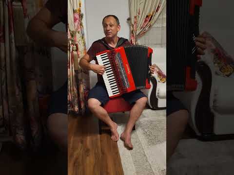 O priceasnă cântată din toată inima / Noaptea e stăpână-n vale