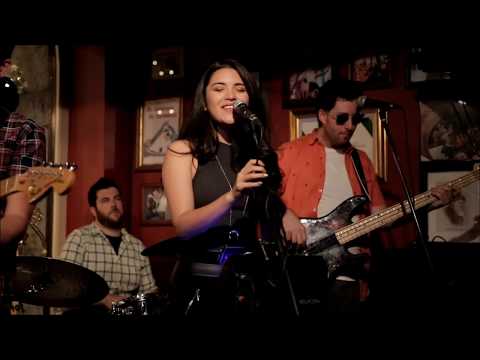 Linggo at the Irish Times Pub: All That She Wants (Ace of Base cover song)