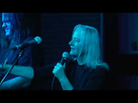 OD PIESNE K PIESNI - MIRKA BREZOVSKÁ A MONA LISA (VIANOČNÝ KONCERT, V-KLUB 21.12.2024)