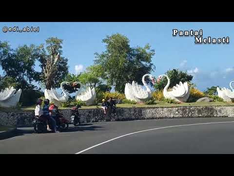 Edi Abiel Bali Pantai Melasti #pantaimelasti #bali  #kutabali #laurabrehm @melastibeachungasan3304