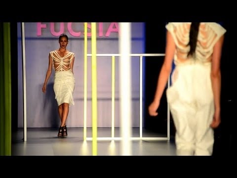 Models hit catwalk at Colombia Fashion Week