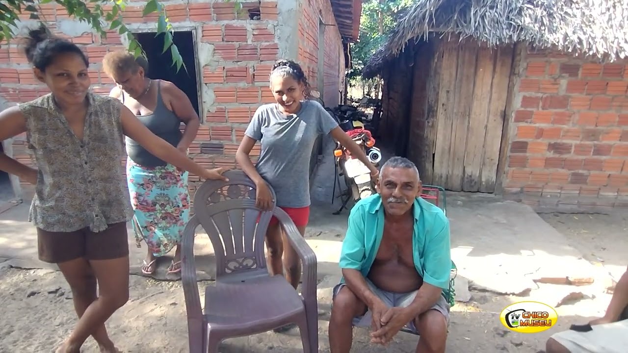 CLAUDIO DA ROÇA FEZ DOAÇÃO DE ARROZ PRA FAMILIA DA VILA QUEIMA LATA