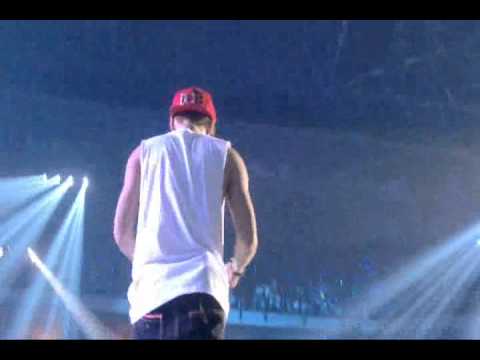 131024 SS5Manila Marry U Eunhyuk Cut