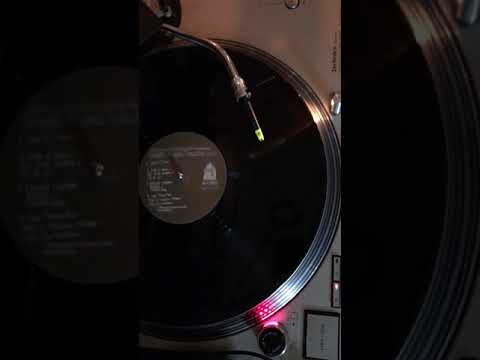 calle san sebastian (neon phusion) / tempo y giovanni hildago