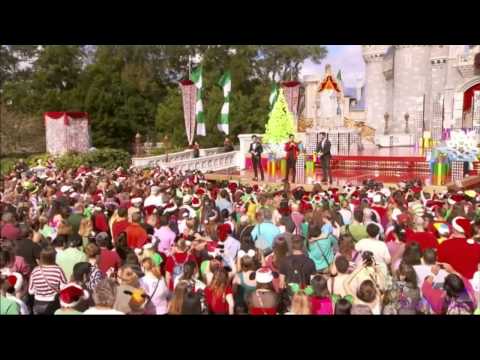 Disney Parks Christmas Day Parade, 30TH Anniversary 2013 !