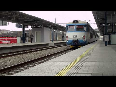 El.jednotky ČD 451 a 452 "Žabotlam" v Praze (2013)