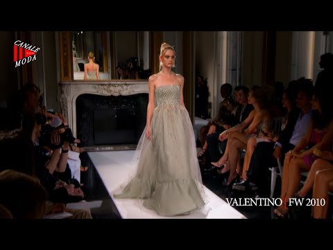 VALENTINO Haute Couture Fall Winter 2010 Paris 4K - Canale Moda