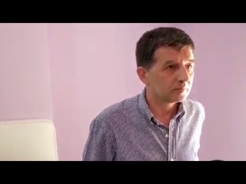 Kush është mjeku që u dhunua nga familjarët e ...